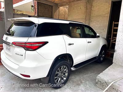 Toyota Fortuner Sigma 2022 Diesel 43k km drive genuine SALE in Lahore