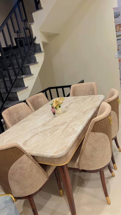 Modern style dining Table with 6 chairs