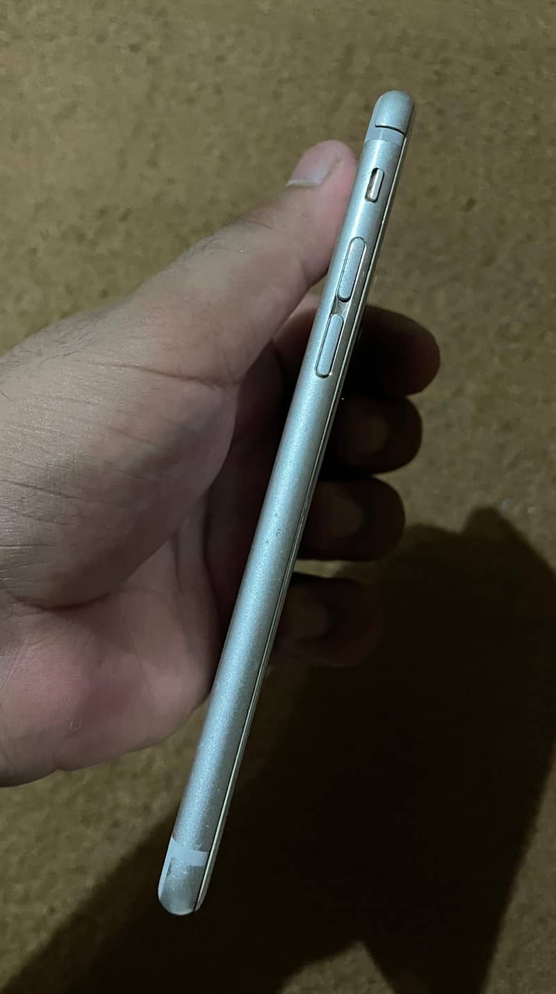Apple iPhone 6S 2
