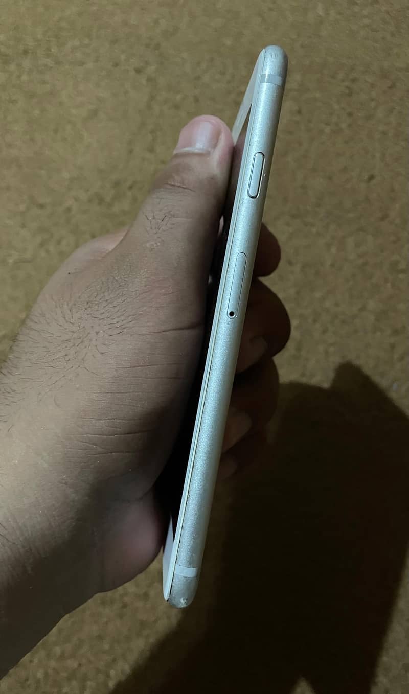 Apple iPhone 6S 3