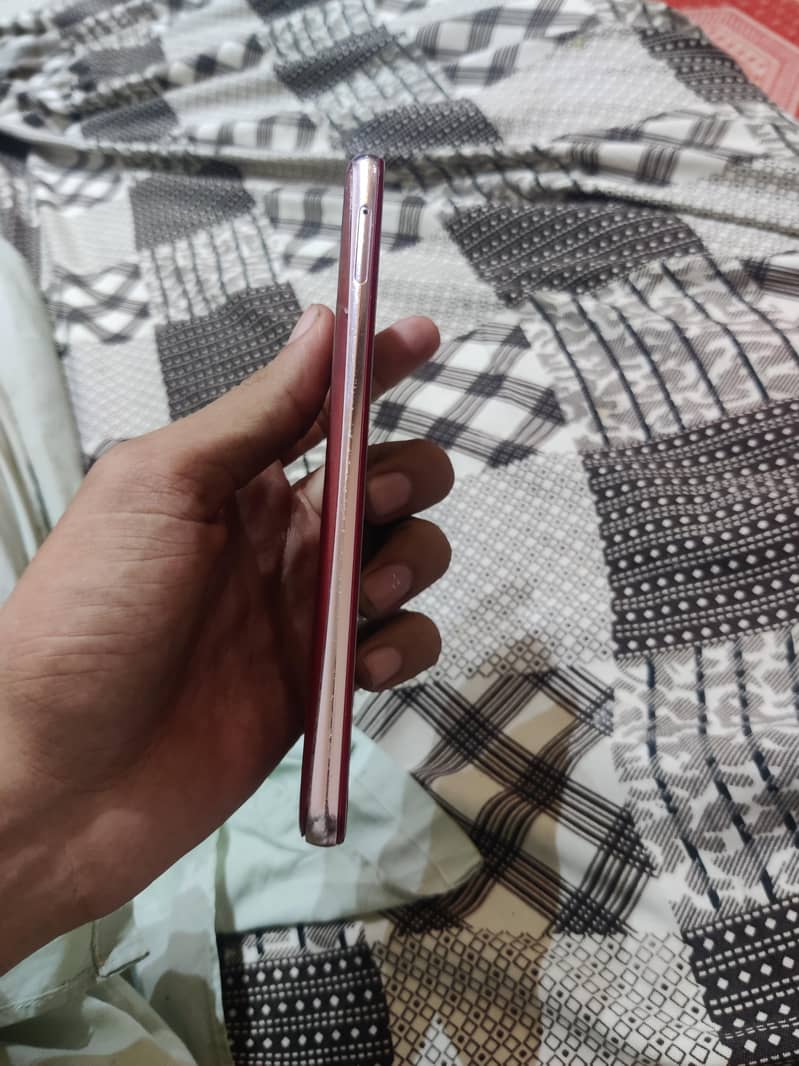 Sharp Aquos R2 2