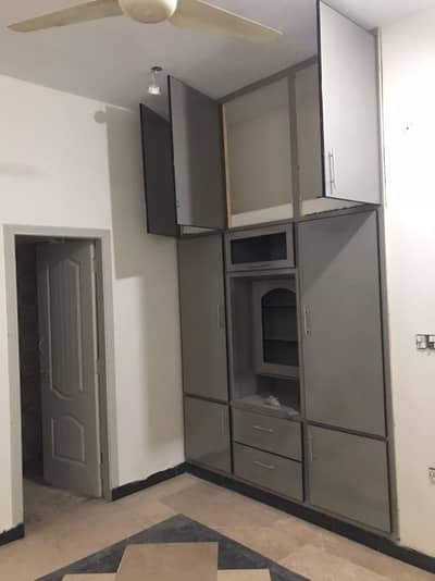 4 marla 1st floor for rent