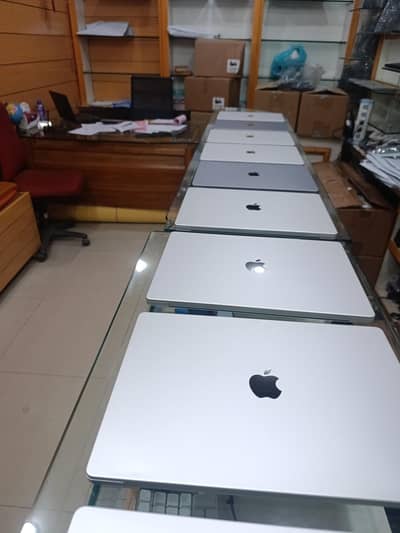 Apple MacBook Pro M1 , Max ,M2, Max M3 , Max  M4