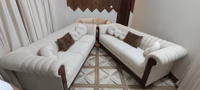 decent design sofa set self velvet poshish 3+3 seet