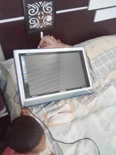 Samsung ,28 inch
