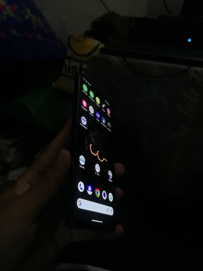 Sharp Aquos R7 exchange with OnePlus 7t or iphone 11 2