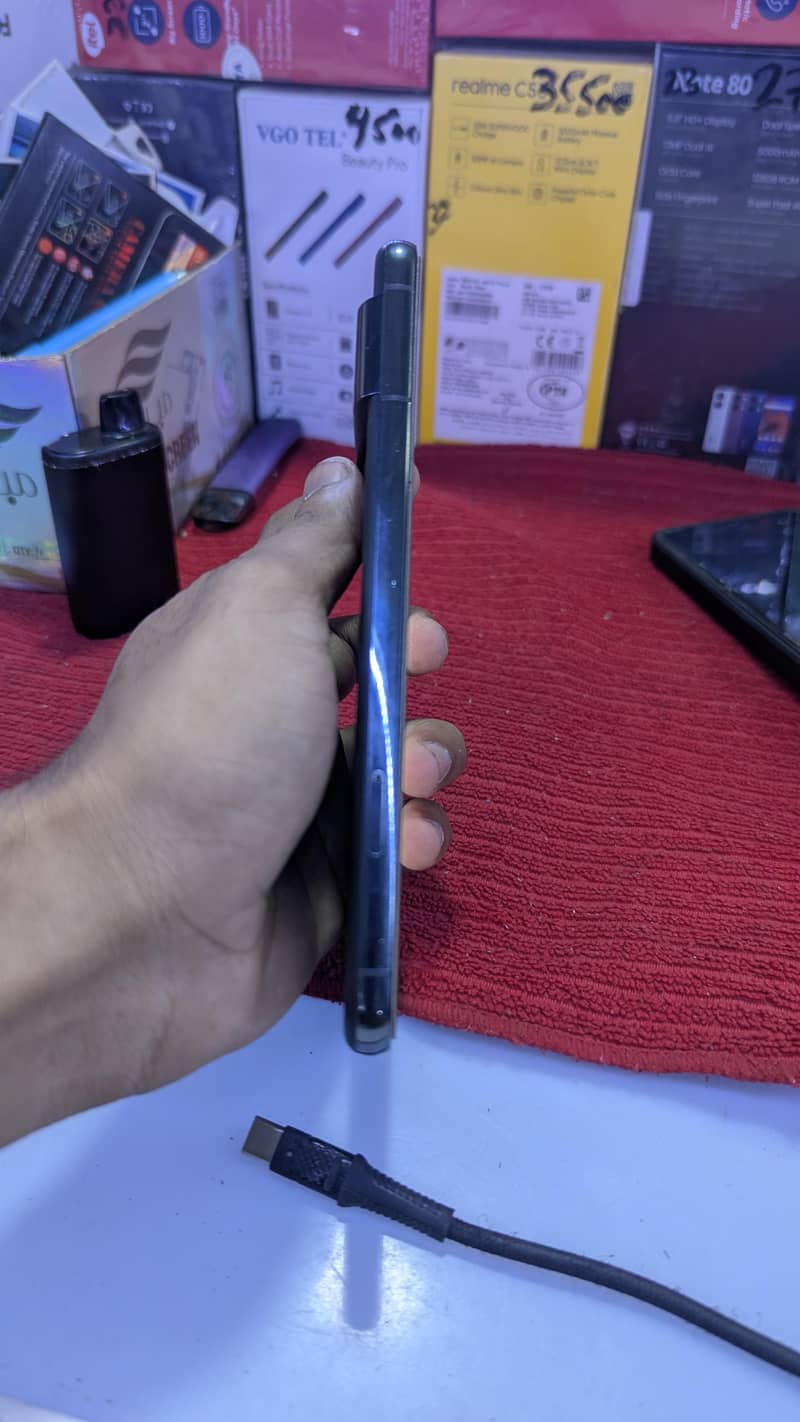 Google Pixel 8 Pro 3
