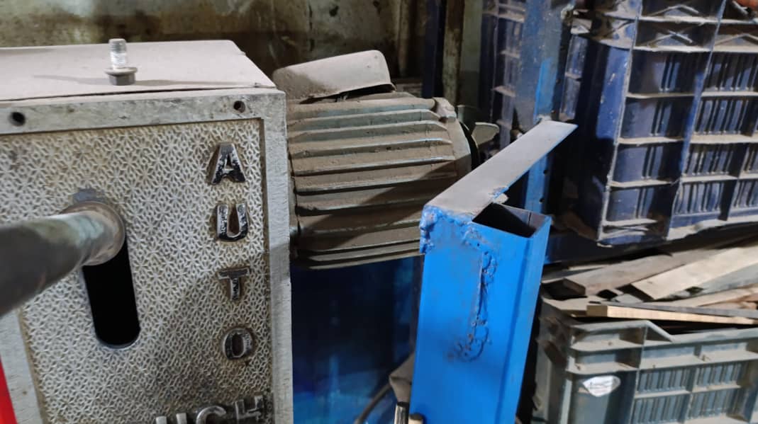 lathe machine 0
