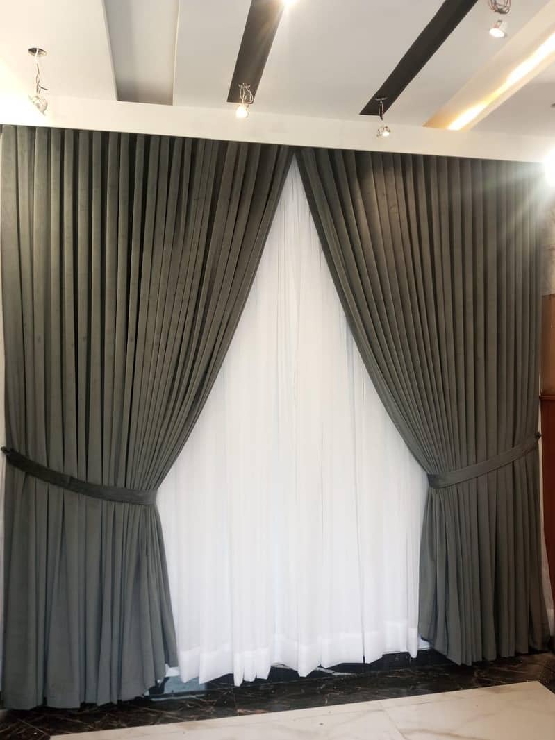 Curtains 0