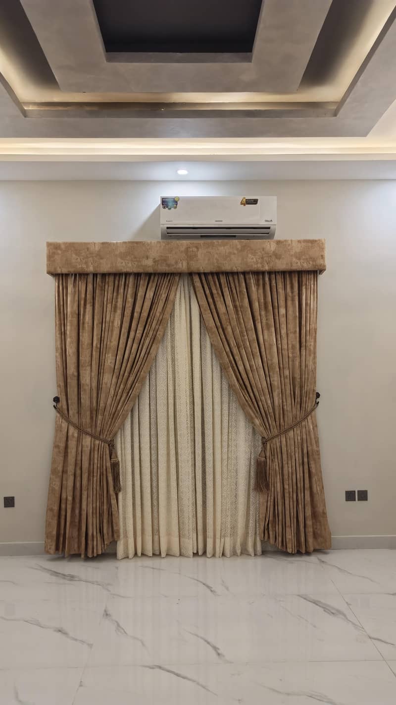 Curtains 8