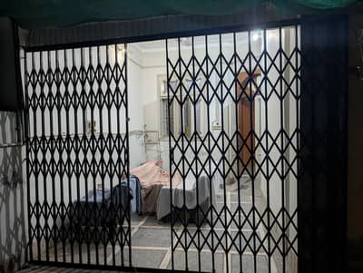 12 ft Heavy duty Collapsible qainchi gate