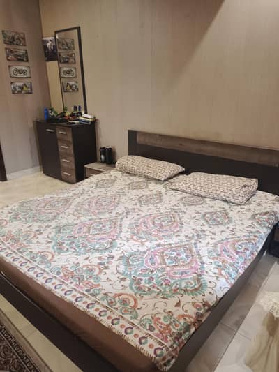 Solid Wooden Bed Set for Sale-Excellent Condition