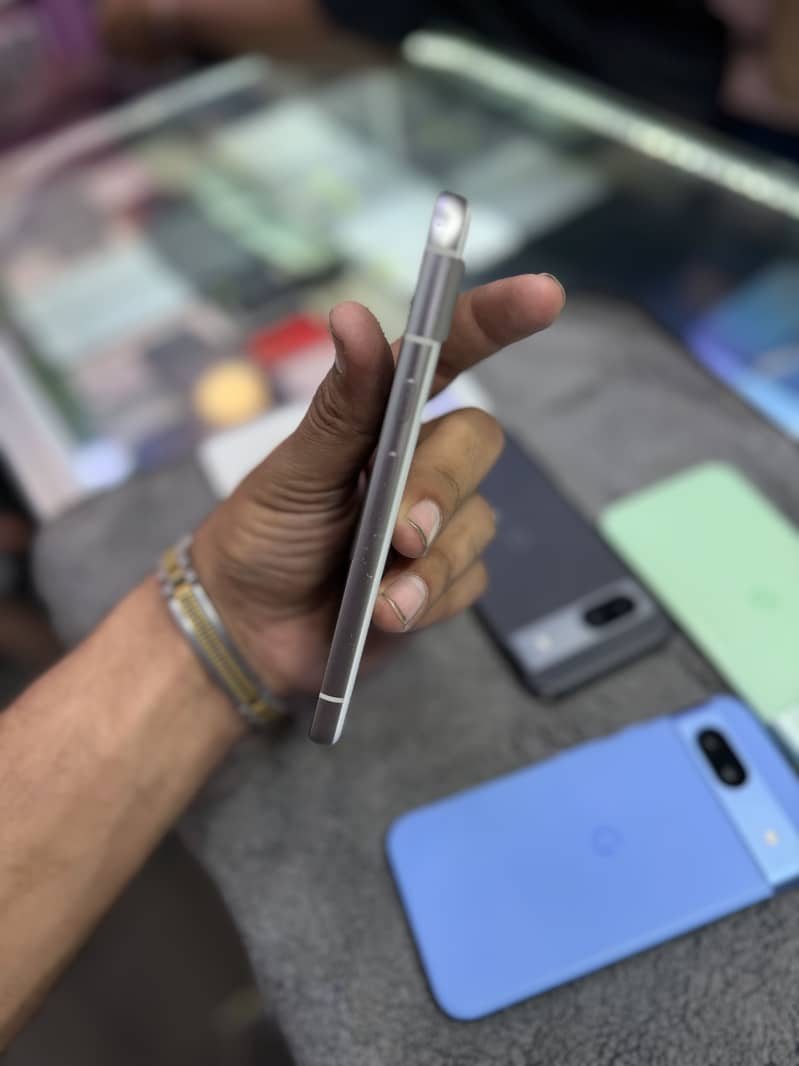 Google Pixel 8a 2