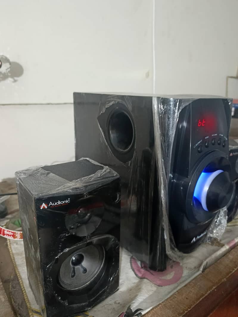 Audionic Mega 40 speaker 2