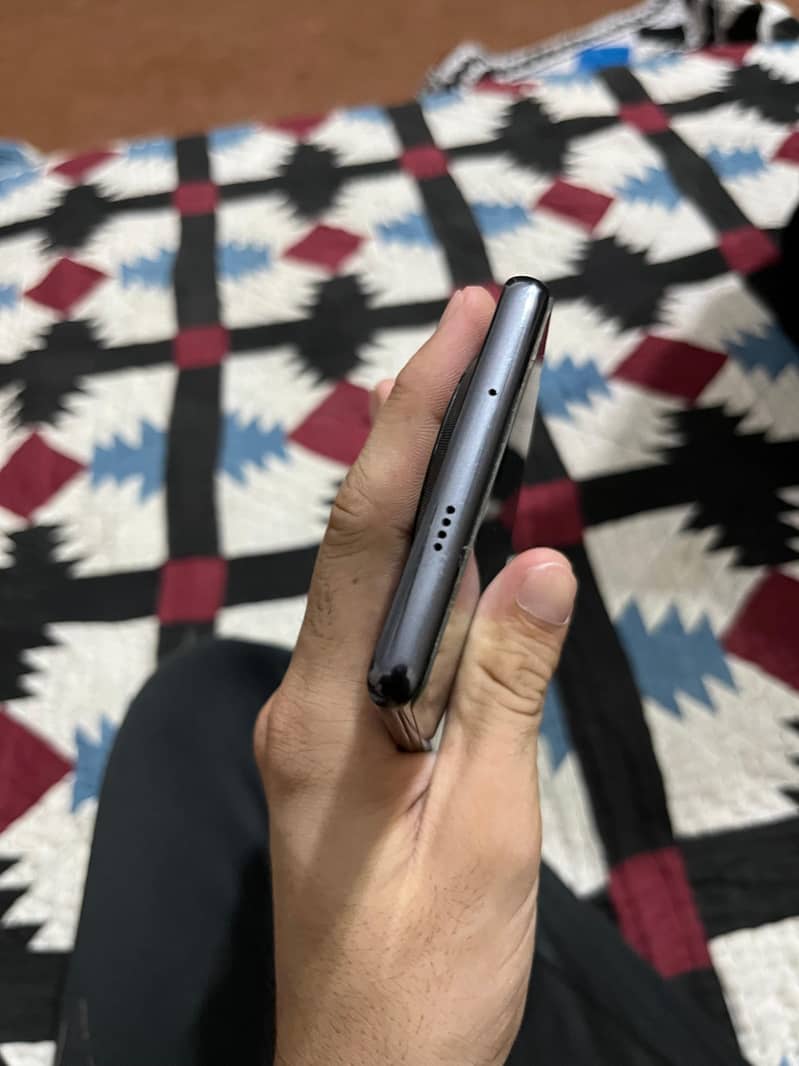 Tecno CAMON 30S 5