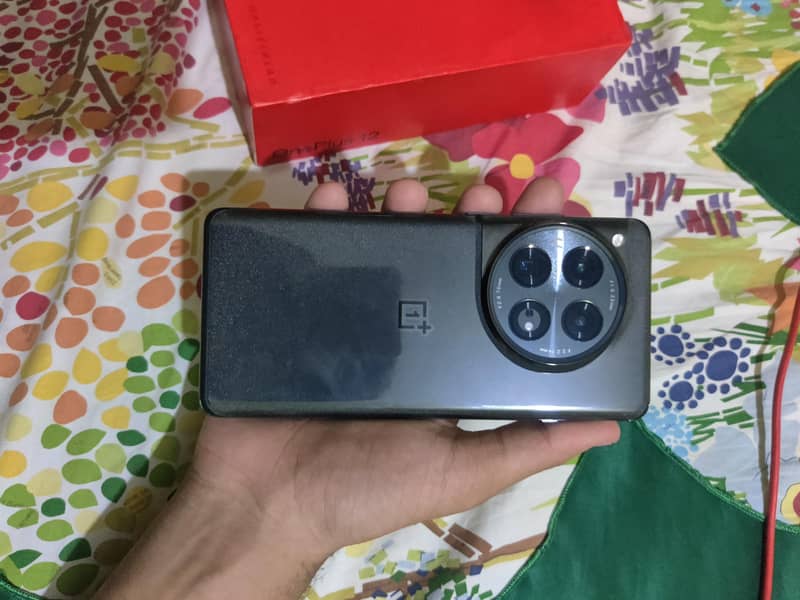 OnePlus 12 1