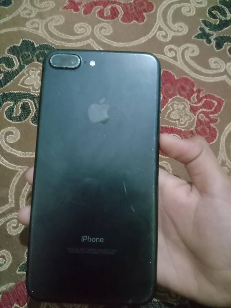 Apple iPhone 7 Plus 1