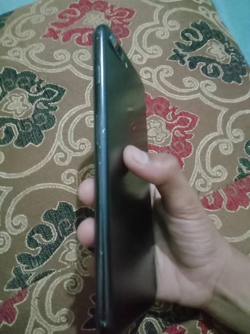 Apple iPhone 7 Plus 3