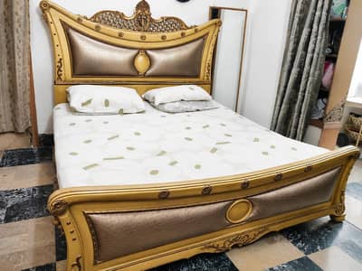 Luxury Wooden king size Bed Set- Bed, Dressing table and Side table