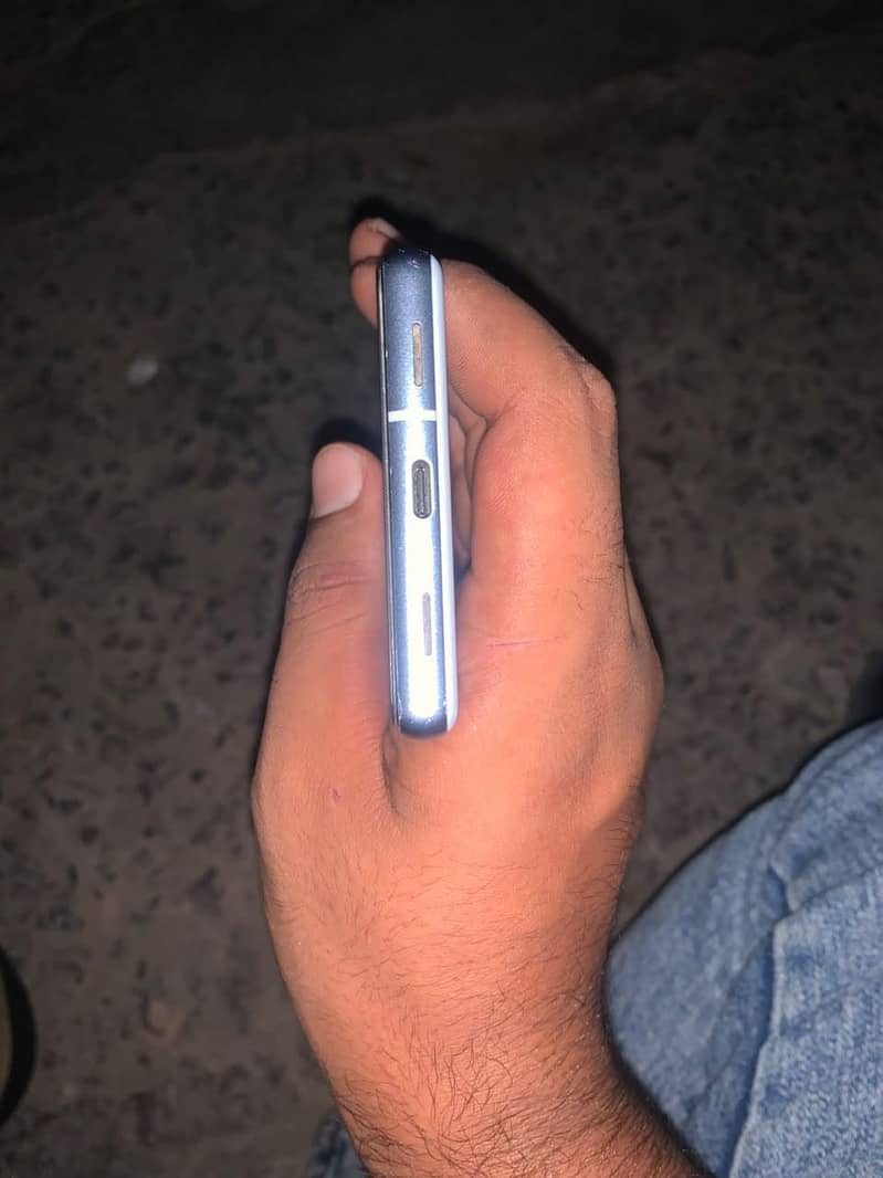 Google Pixel 7a 2