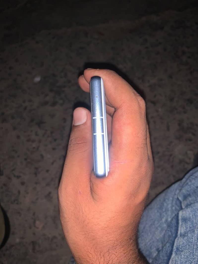 Google Pixel 7a 3