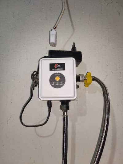 Fossil Automatic Water Pump Pressure Controller Model: HL24-45-20G