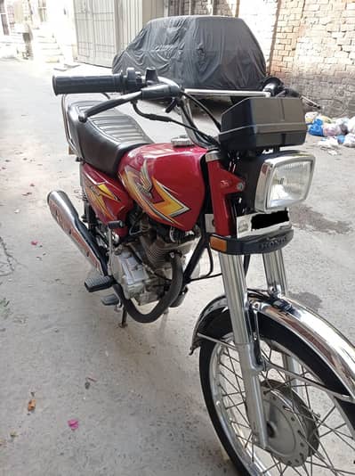 Honda 125 in Brand New condition