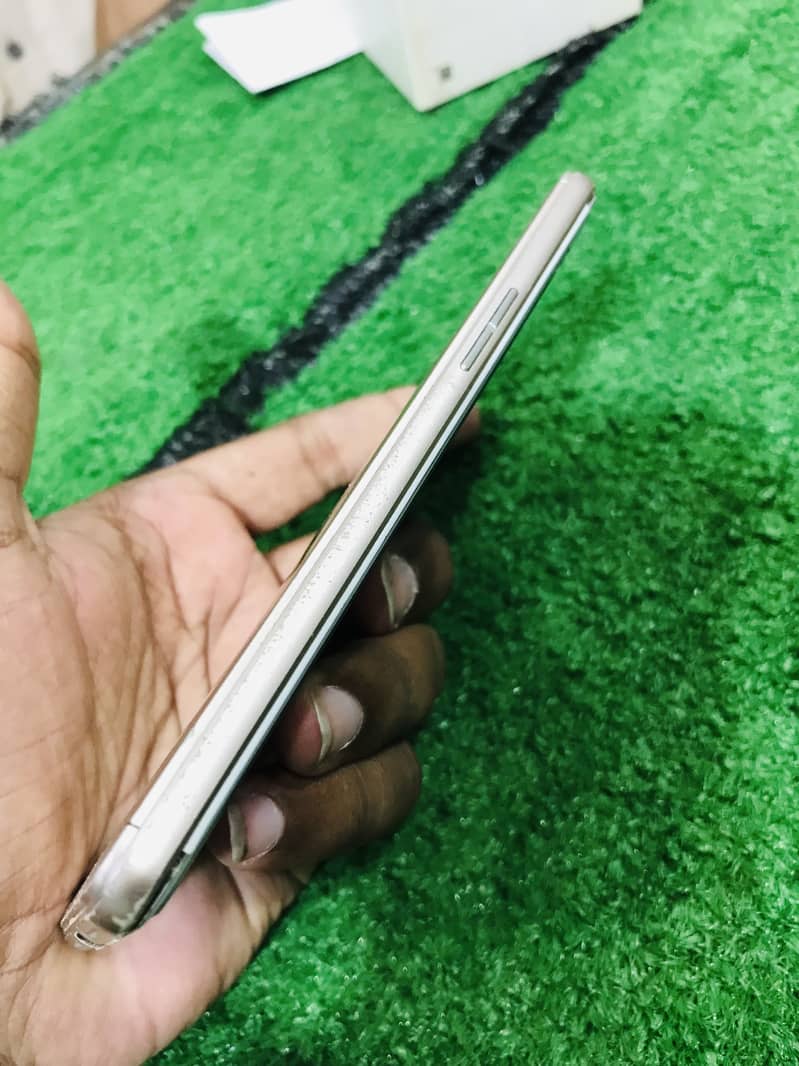 OPPO A37 2