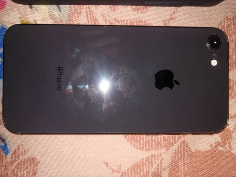 Apple iPhone 8 0