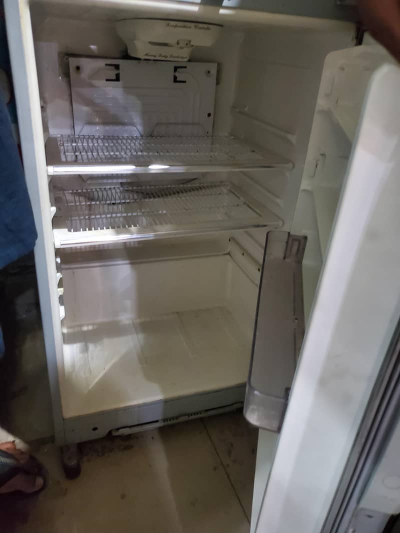refrigerator 3