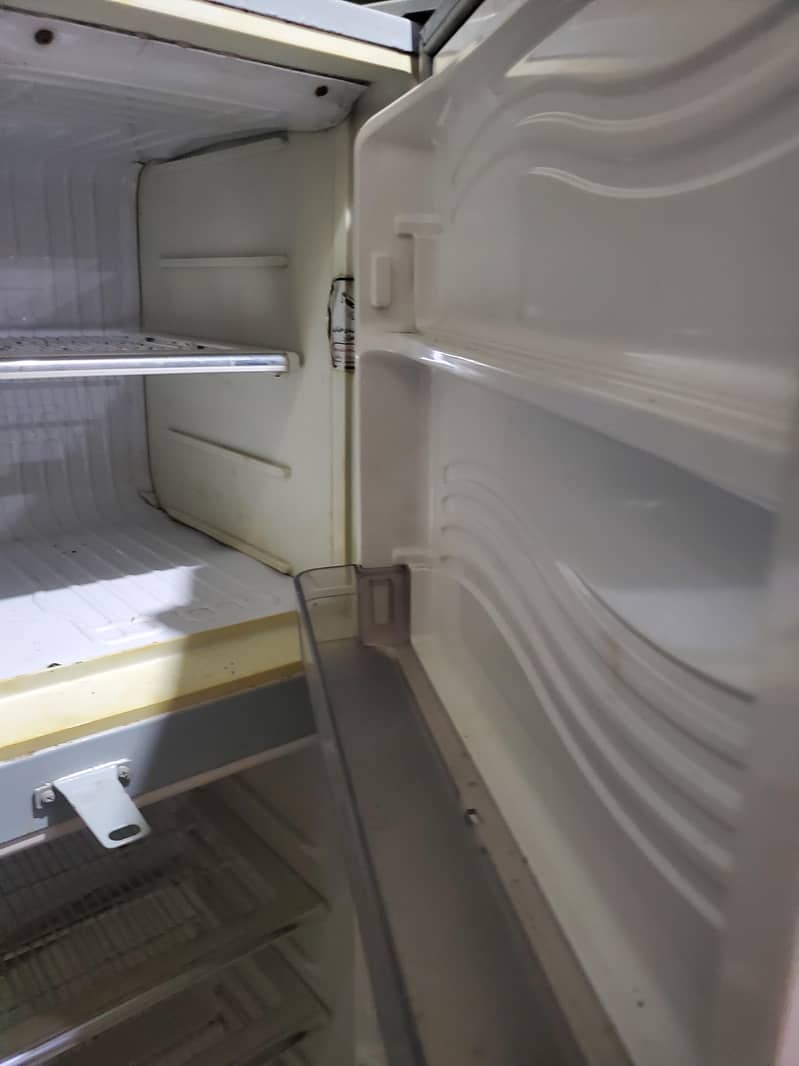 refrigerator 4