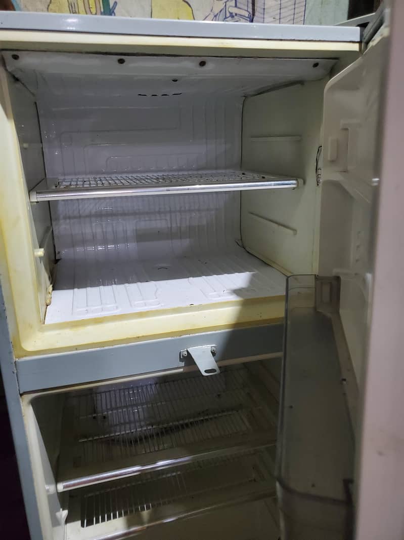 refrigerator 5