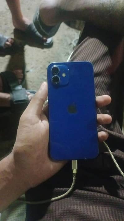 Apple iPhone 12