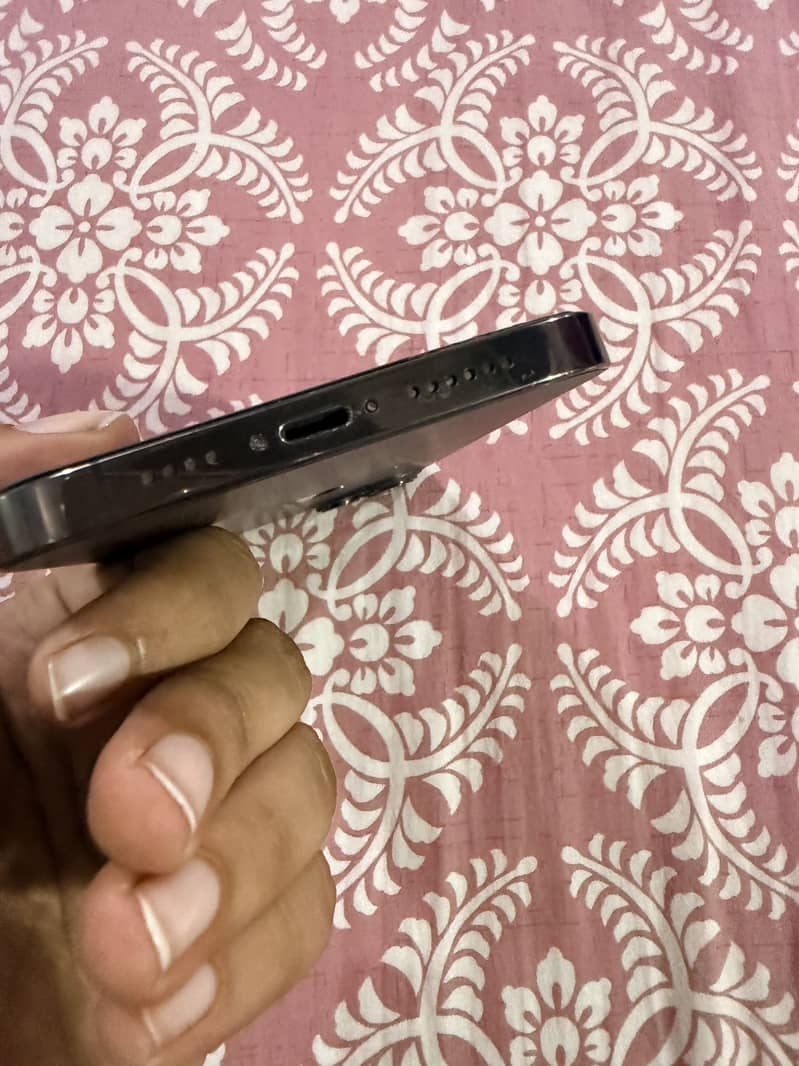 Apple iPhone 12 Pro Max 3
