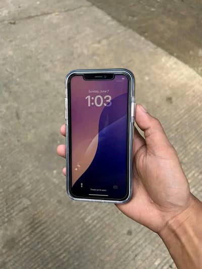 Apple iPhone XR converted into 17pro max