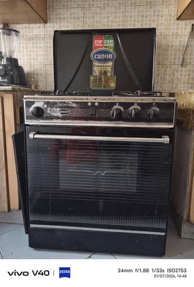 Canon CR-C27 cooking range with three burners
