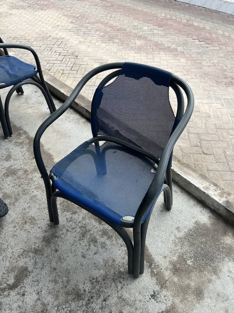 chairs plastic 0
