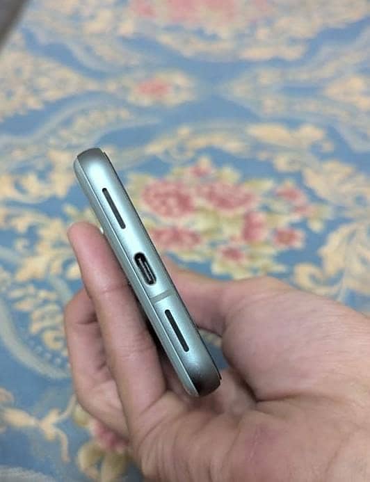 Google Pixel 8 5