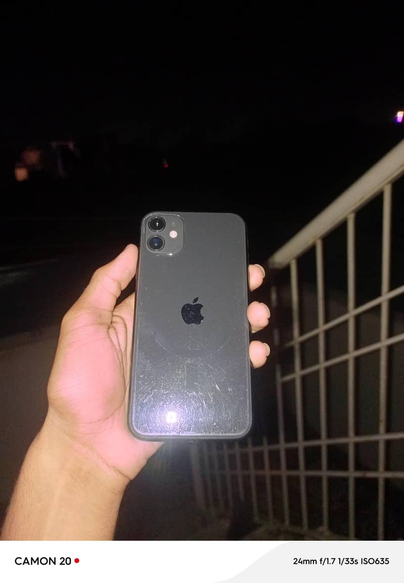 Apple iPhone 11 3