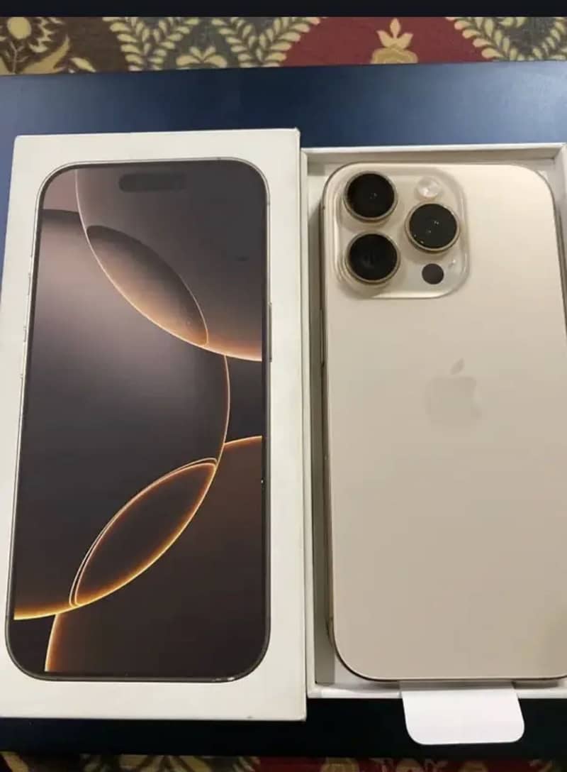 Apple iPhone 16 Pro 0