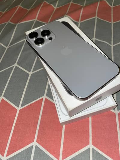 Apple iPhone 16 Pro