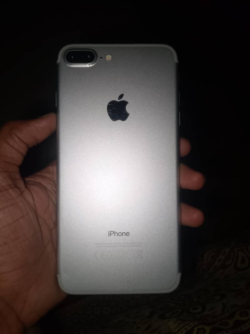 Apple iPhone 7 Plus 0