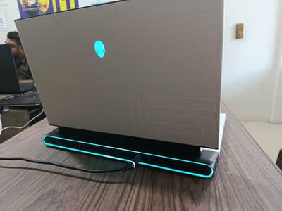 Dell Alienware M15 R4 HK / 8-Core, 16MB Cache/ 8 gb 3070 RTX