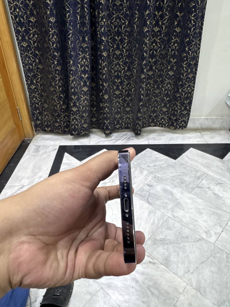 Apple iPhone 14 Pro Max 4