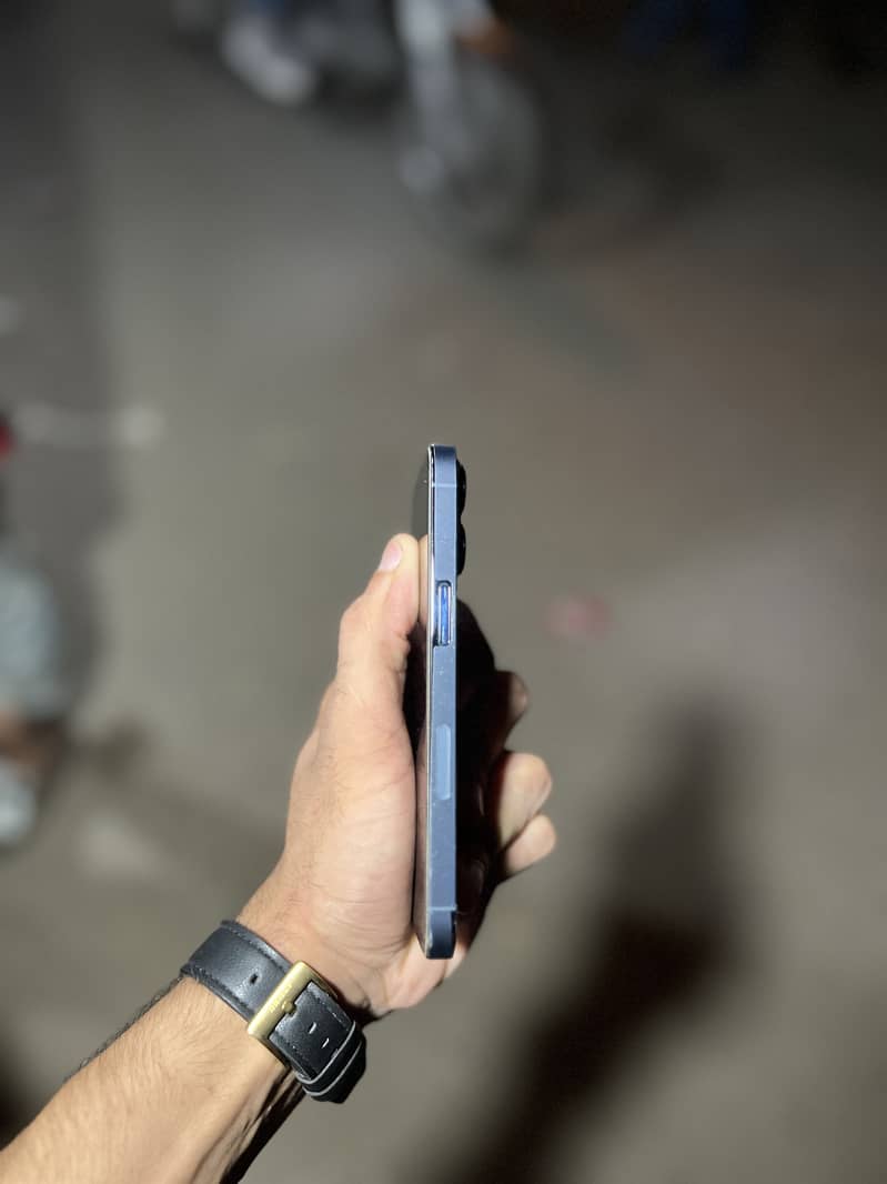 Apple iPhone 13 Pro 3