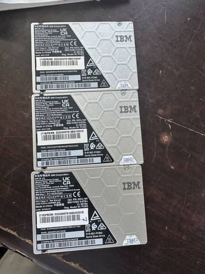 IBM 02CL184 22TB FlashCore Module (FCM2) - 2.5 inch NVMe SSD