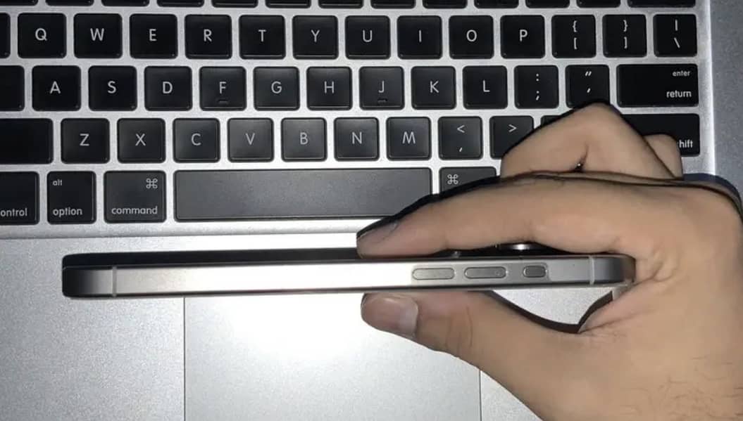 iPhone 15 pro max 3