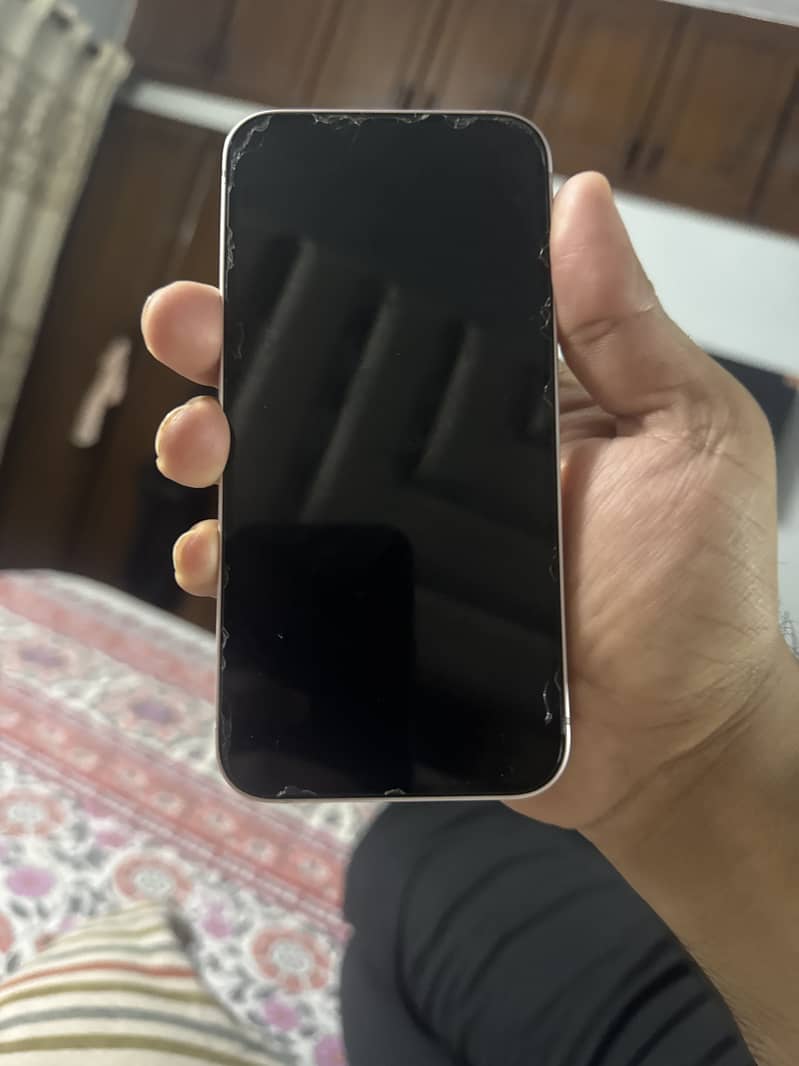 Apple iPhone 13 3