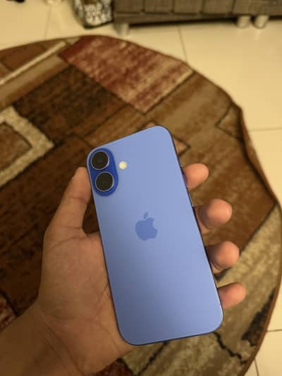 Apple iPhone 16