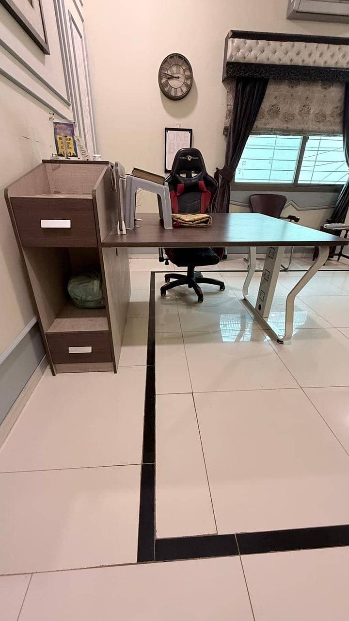 Office table 4